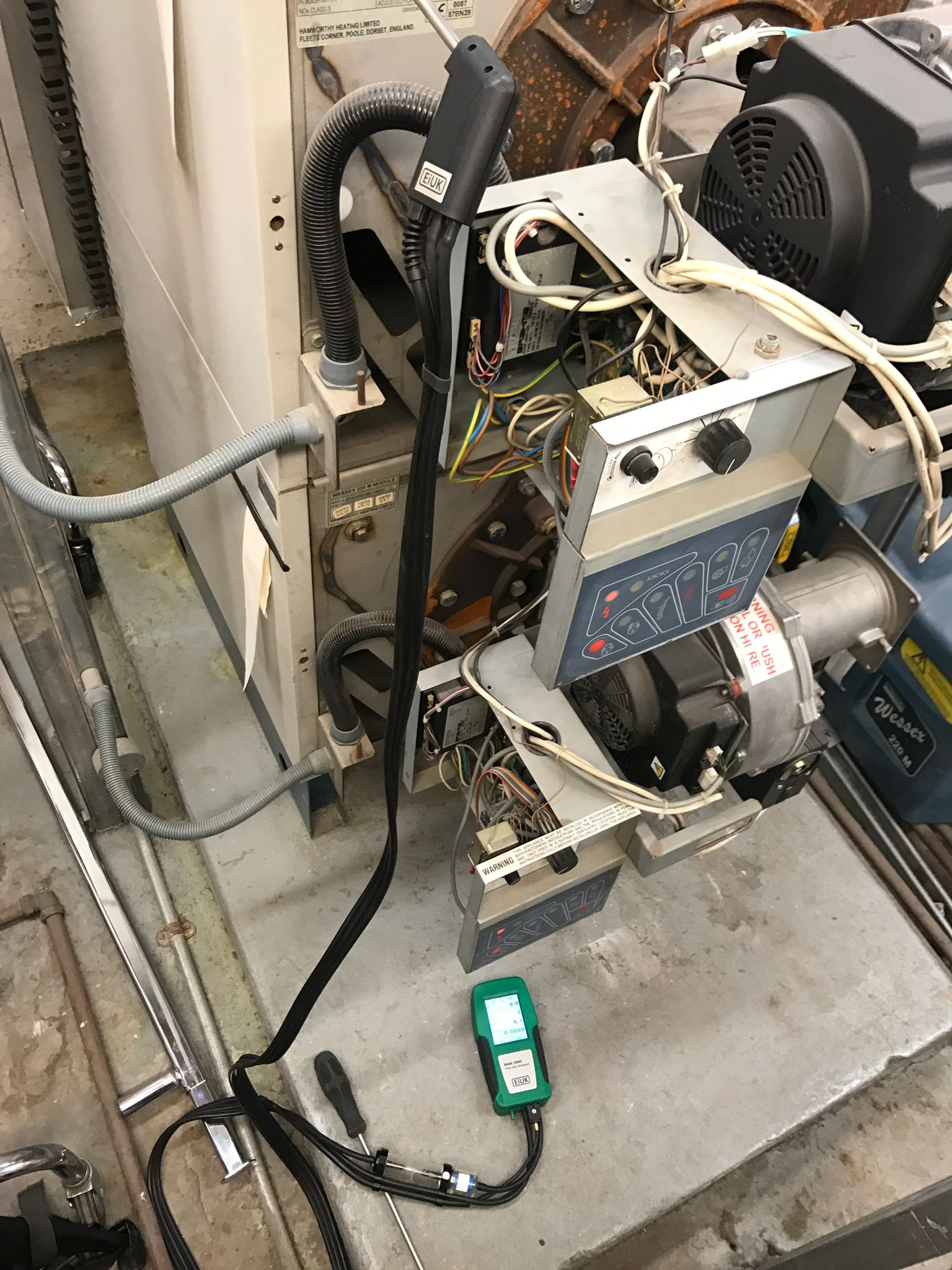 gas safe registered engineer near me Bushey, WD23